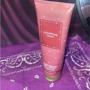 Champaign Toast Bath and Body Works 24-hour Moisturizing Body Cream